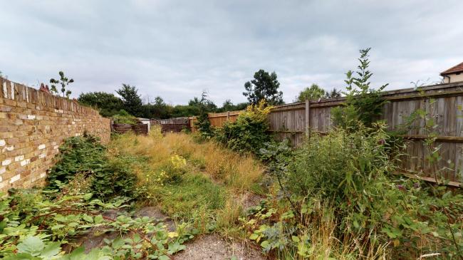 109 Lynhurst Crescent, Hillingdon, Middlesex UB10 9EQ
 7