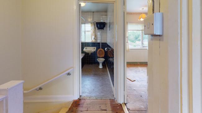 109 Lynhurst Crescent, Hillingdon, Middlesex UB10 9EQ
 7