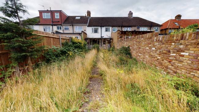 109 Lynhurst Crescent, Hillingdon, Middlesex UB10 9EQ
 7