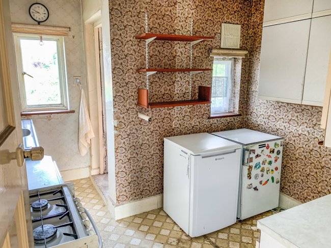 Flat 5, 1251 Bristol Road South, Northfield, Birmingham, West Midlands, B31 2SW
 6