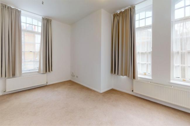 Flat 8, Regan Lodge, 84 Pennington Drive, Winchmore Hill, London N21 1TP 5