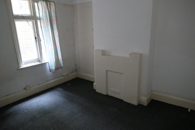 11 Birkbeck Road, Tottenham, London N17 8NH 5