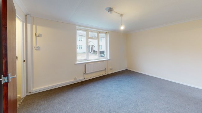 21 Pinehurst Cottages, Farnborough, Hampshire, GU14 7LJ
 5