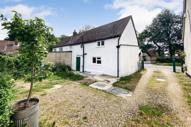 75 High Street, Toseland, ST. NEOTS, PE19 6RX 7