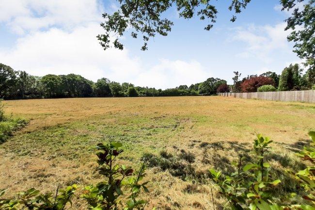Land on the east side of Nuthurst Street, Nuthurst, Horsham, RH13 6RG  5