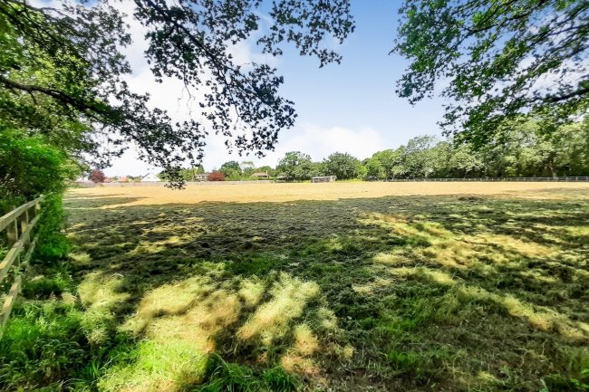 Land on the east side of Nuthurst Street, Nuthurst, Horsham, RH13 6RG  5