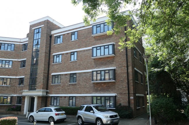 22 Victoria Court, Kingsbridge Avenue, Acton, London W3 9AH 4