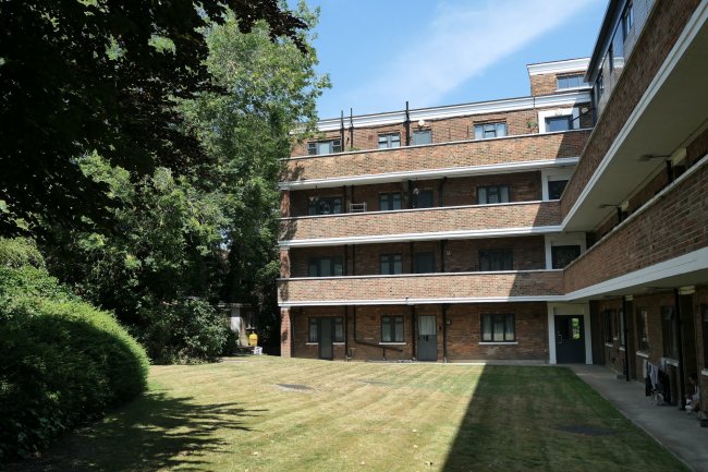 22 Victoria Court, Kingsbridge Avenue, Acton, London W3 9AH 4