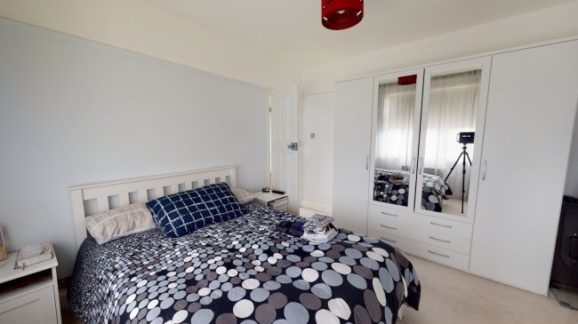 43 Henry Road, Barnet, Herefordshire EN4 8BG 5