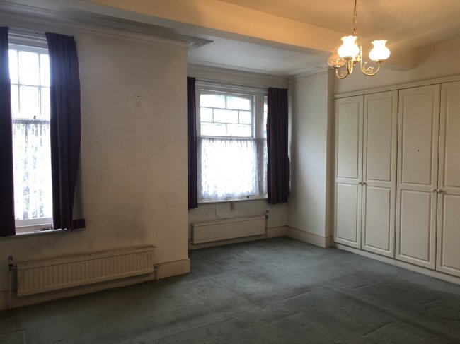 7 Balmuir Gardens, Putney, London SW15 6NG 7