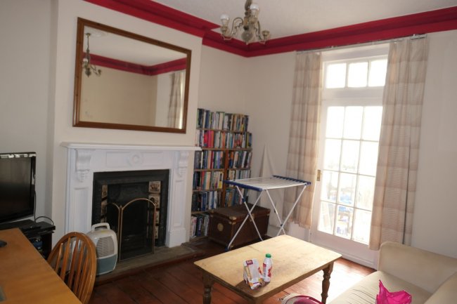 70 Winsor Terrace, Beckton, London, E6 6LE 1