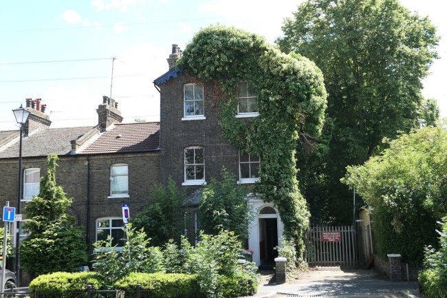 70 Winsor Terrace, Beckton, London, E6 6LE 1