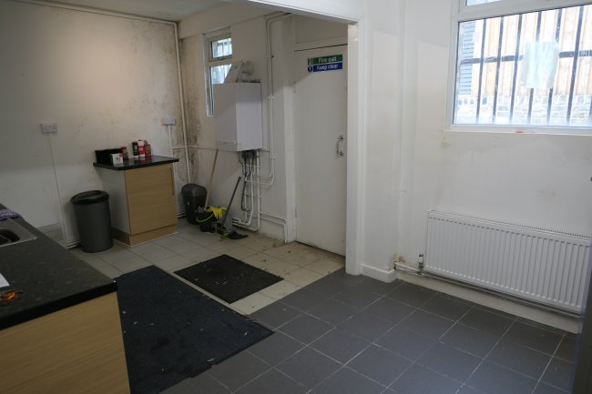 176 Battersea Park Road, Battersea, London, SW11 4ND 4