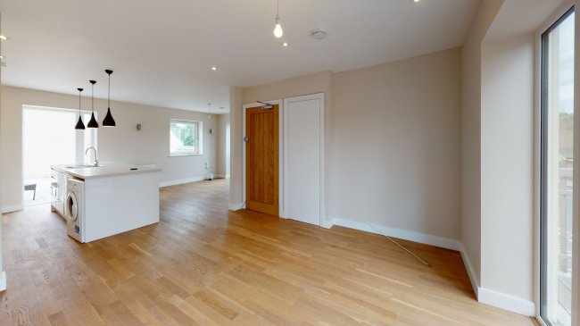 129 Stanley Road, Illford, Essex, IG1 1RQ 6