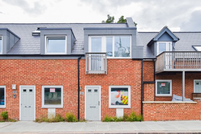 3 Buckingham Court, Buckingham Road, Ilford, Essex, IG1 1FB 9