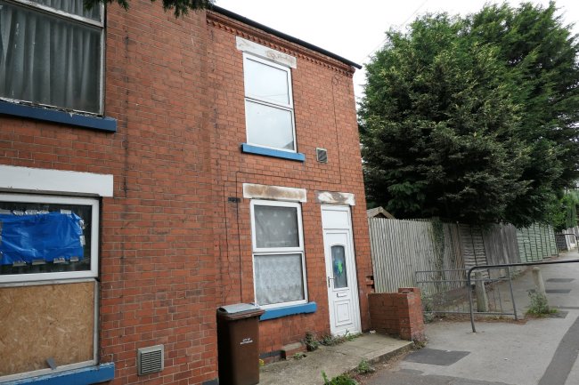 4 Broxtowe Avenue, Cinderhill, Nottingham, Nottinghamshire, NG8 5EL 8