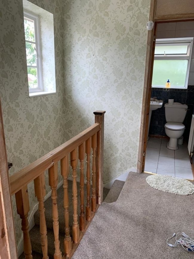 156 Kings Drive, Edgware, Middlesex, HA8 8EQ 5