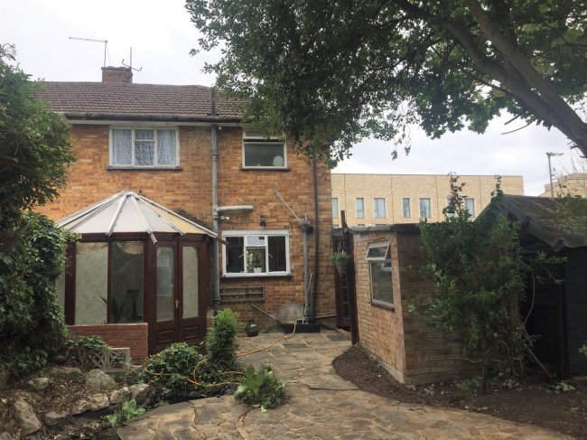 156 Kings Drive, Edgware, Middlesex, HA8 8EQ 5