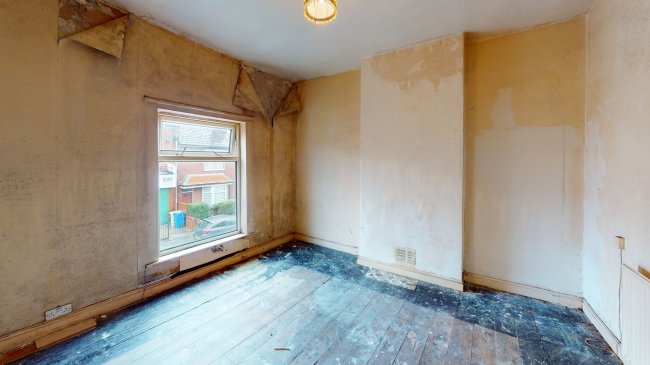 145 Willows Lane, Bolton, BL3 4AY 10