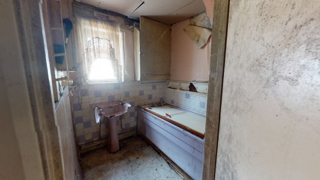 71 Leslie Road, Leytonstone, London E11 4HF 6