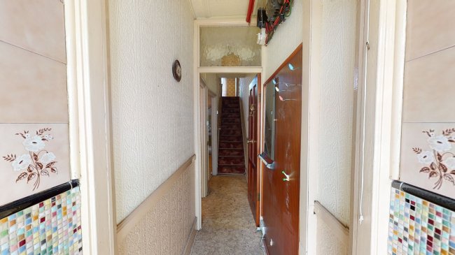 71 Leslie Road, Leytonstone, London E11 4HF 6