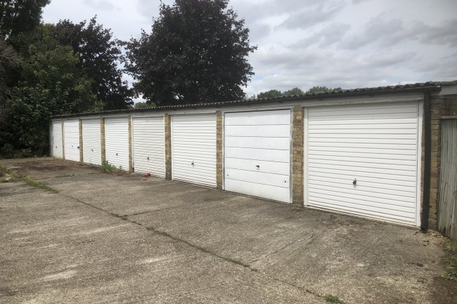 Garage 11 Winchstone Close, Shepperton, Middlesex TW17 0JY 8