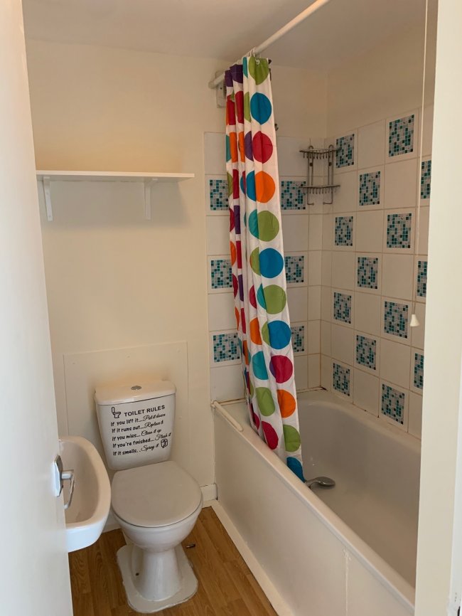 31 West Street, Carshalton, Surrey SM5 2PT 3