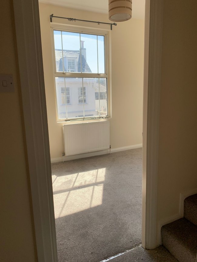 31 West Street, Carshalton, Surrey SM5 2PT 3