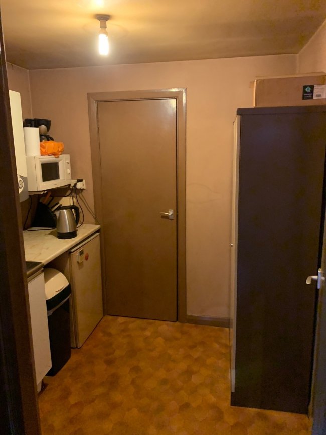 31 West Street, Carshalton, Surrey SM5 2PT 3