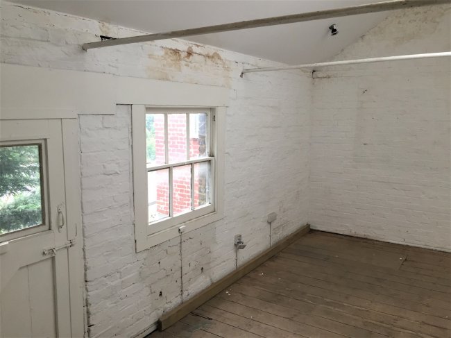 Mews Building r/o 110 Ewell Road, Surbiton, Surrey KT6 6HA 4