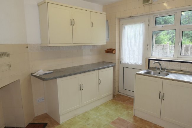 Ground Floor Flat, 105 Tavistock Avenue, St Albans, AL1 2NL 2