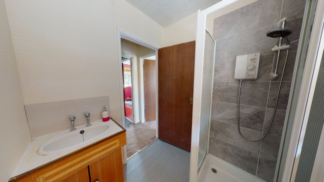 60 Dryfield Road, Edgware Middlesex HA8 9JT 1