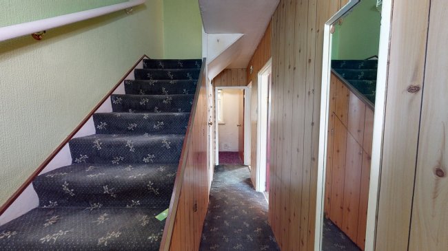 60 Dryfield Road, Edgware Middlesex HA8 9JT 1