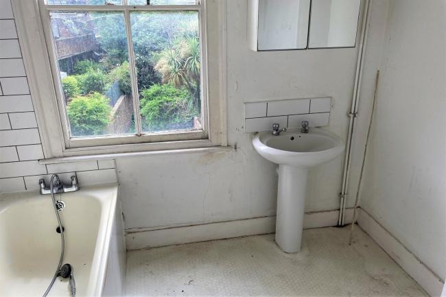 53 Kennington Road, Kennington, London SE1 7PZ 6