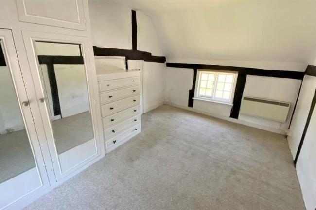 8 and 9 South Gardens, South Harting, Petersfield, West Sussex GU31 5QJ 4