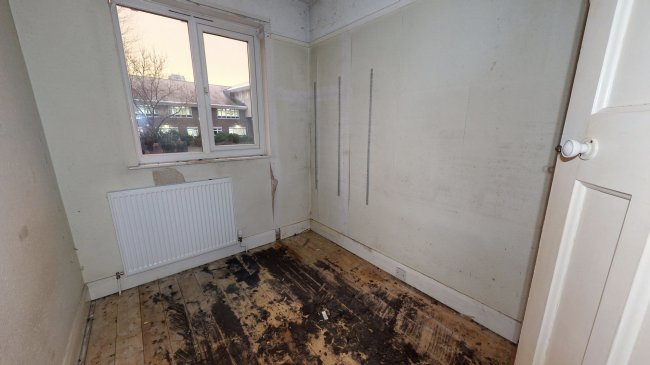 42 Sutherland Grove, Southfields, London, SW18 5PU 2