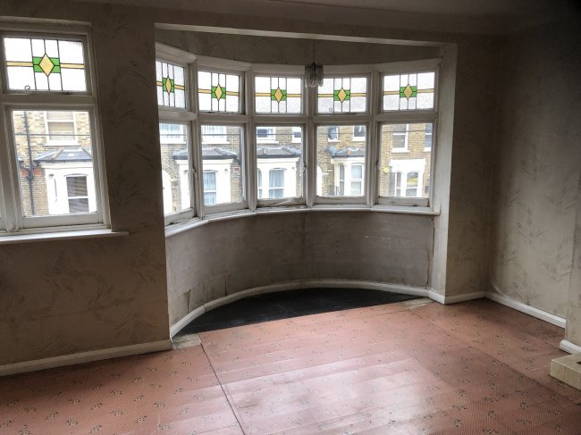 52 Albert Square, Stratford, London E15 1HH 4