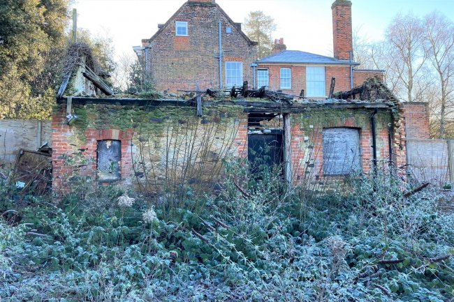 Dorothy’s Cottage, High Street, Limpsfield, Surrey, RH8 0DG 7