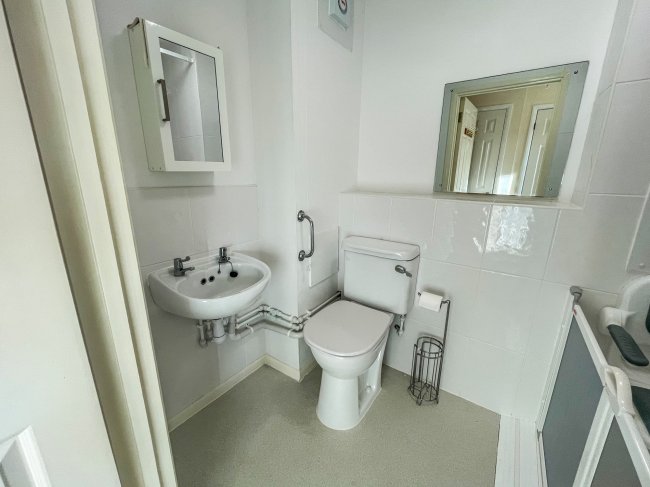 35 Fairbanks Lodge, Furzehill Road, Borehamwood, Hertfordshire WD6 2DQ
 10