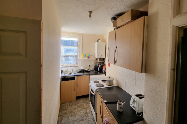 Flat 2, 8 Penshurst Road, Ramsgate, Kent, CT11 8EG
 1