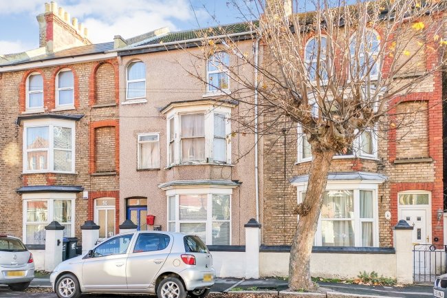 Flat 2, 8 Penshurst Road, Ramsgate, Kent, CT11 8EG
 1