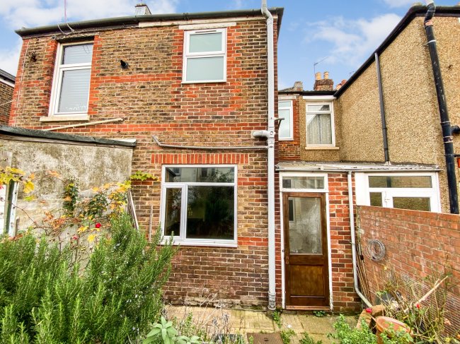 45 Folkestone Road, Portsmouth, Hampshire, PO3 6LP 2