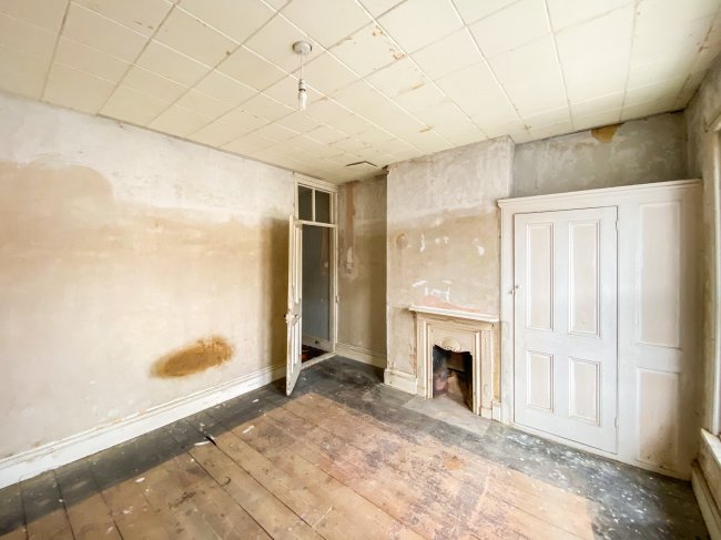 45 Folkestone Road, Portsmouth, Hampshire, PO3 6LP 2