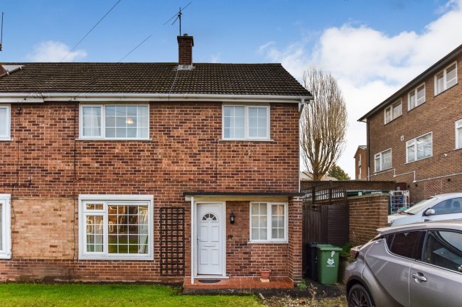 27 Ambleside Drive, Worcester, Worcestershire WR4 9DA
 10