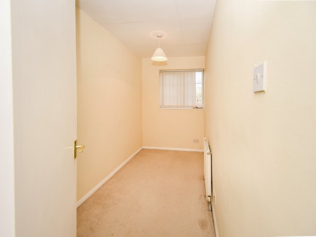 27 Ambleside Drive, Worcester, Worcestershire WR4 9DA
 10