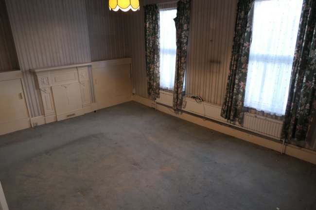 56 Avondale Road, South Croydon, Surrey CR2 6JA
 10