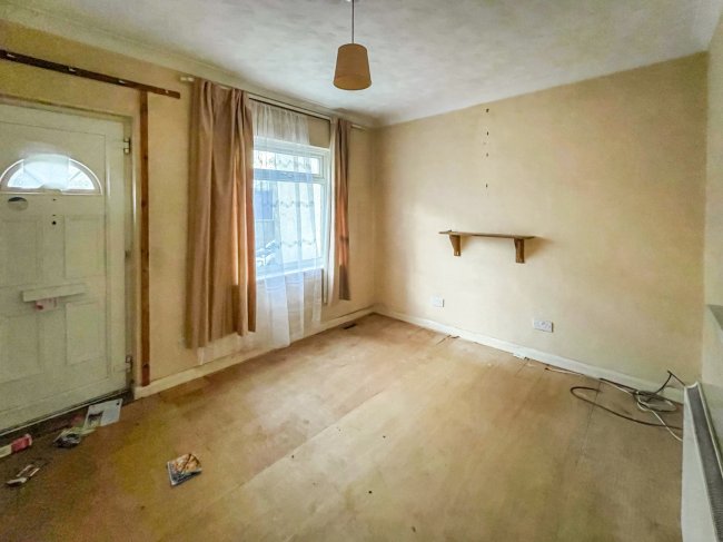 47 Gordon Road, Chatham, Kent, ME4 5LU
 7