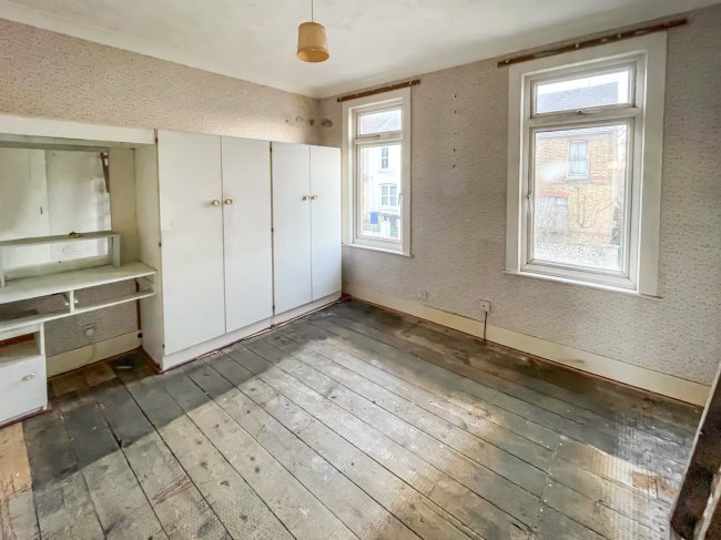 47 Gordon Road, Chatham, Kent, ME4 5LU
 7