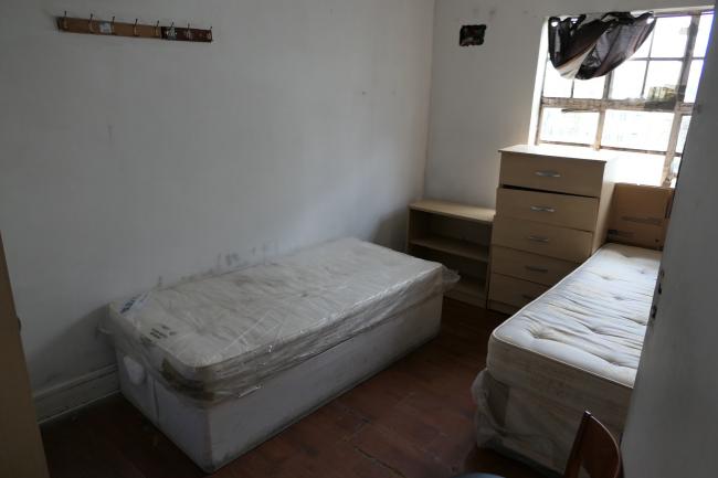 7 Marina Court, Alfred Street, Bow, London, E3 2BH
 4