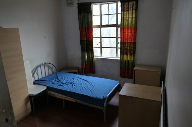 7 Marina Court, Alfred Street, Bow, London, E3 2BH
 4